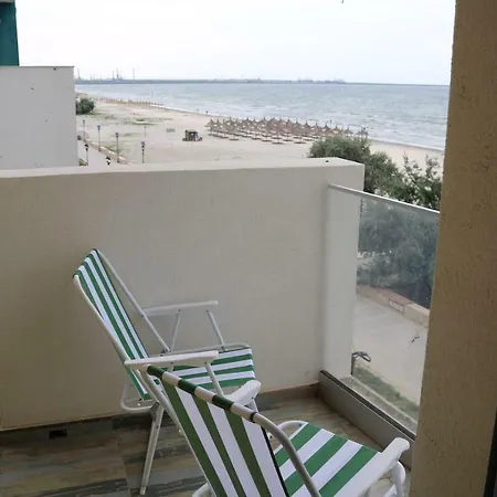 Apartament Pe Malul Marii * ナボダリ